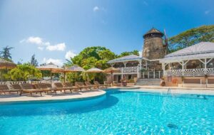 découvrez la guadeloupe, un véritable paradis tropical où plages de sable blanc, eaux turquoise et végétation luxuriante vous attendent. évadez-vous dans ce coin de nature préservée, idéal pour le repos, l'aventure et l'évasion.